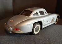 Mercedes-Benz 300SL stara blaszana zabawka PRL — ujęcie 3