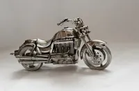 Prezent motocykl Triumph  metaloplastyka — ujęcie 4