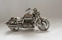 Prezent motocykl Triumph  metaloplastyka — ujęcie 4