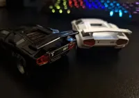 2 modele Lamborghini Countach LP 500 S skala 1:34 firmy WELLY — ujęcie 3