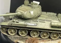 AFV Club 35S55 T-34/85 Model 1944 Factory No 183 gotowy sklejony model — ujęcie 4