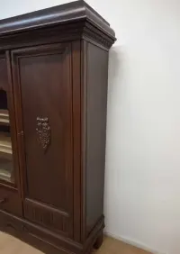 biblioteka międzywojenna gięte nogi s050702 — ujęcie 5