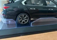 BMW i7 7 G70 1:18 Dealer Edition — ujęcie 5