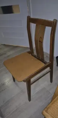 krzesło składane  PRL krzesła po renowacji do renowacji vintage AGA Jó — ujęcie 3