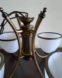 Lampa sufitowa żyrandol  4 ramienna metal i szklo lata 80 prl vintage — ujęcie 2