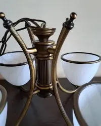 Lampa sufitowa żyrandol  4 ramienna metal i szklo lata 80 prl vintage — ujęcie 2