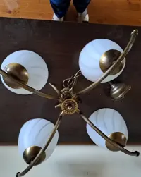 Lampa sufitowa żyrandol  4 ramienna metal i szklo lata 80 prl vintage — ujęcie 5