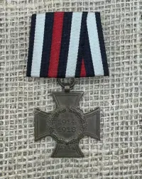 Medal bar Krzyż Hindenburga 1914 bez mieczy original ww1 — ujęcie 5