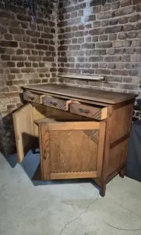 Nr. 1202  Bufet dębowy z wczesnego Art Déco — ujęcie 3