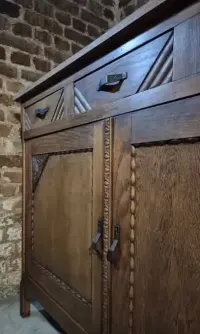 Nr. 1202  Bufet dębowy z wczesnego Art Déco — ujęcie 4