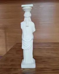 Piękna figurka z alabastru — ujęcie 2