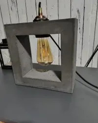 Lampa betonowa loft — ujęcie 2