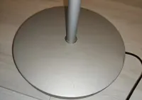 Lampa podłogowa IKEA SAMTID – regulowana, stan bardzo dobry — ujęcie 3