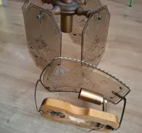 Lampa wisząca i kinkiet z motywem róży. — ujęcie 2