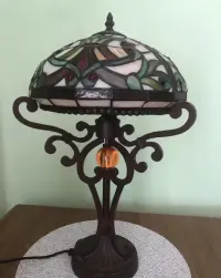 Lampa Witrażowa Tiffany — ujęcie 3