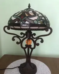 Lampa Witrażowa Tiffany — ujęcie 3