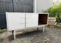 Renowacja mebli vintage i PRL – profesjonalnie odnowione meble / skup i sprzedaż / wypożyczalnia mebli — ujęcie 3