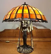 Piękna Lampa witrażowa (w stylu Tiffany) FLYING LADY 50x46cm,wys.54cm-stan idealny — ujęcie 2