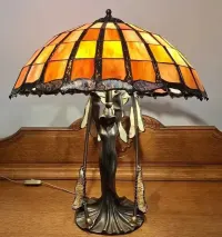 Piękna Lampa witrażowa (w stylu Tiffany) FLYING LADY 50x46cm,wys.54cm-stan idealny — ujęcie 2