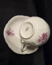 Rosenthal Sanssouci Rose Purpur Biała Filiżanka plus Podstawka — ujęcie 2