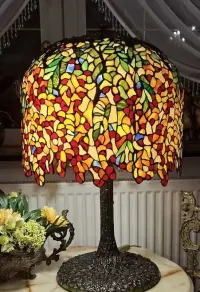 Unikatowa lampa witrażowa (w stylu Tiffany) Wisteria wys.68cm,śred.43cm (11kg) -stan idealny — ujęcie 2