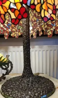 Unikatowa lampa witrażowa (w stylu Tiffany) Wisteria wys.68cm,śred.43cm (11kg) -stan idealny — ujęcie 3