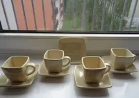 Serwis kwadratowy cappuccino porcelana filiżanki talerzyki kwadratowe — ujęcie 4