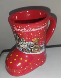Sprzedam w idealnym stanie kubek z jarmarku świątecznego z 2010r — ujęcie 2