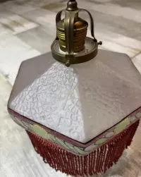 Stara lampa wisząca z przeciwwagą porcelanową żarówka E27 — ujęcie 4