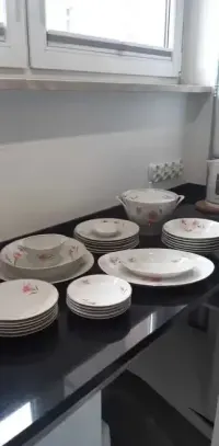 Stara porcelana - zestaw obiadowy Ćmelów z czasów PRL -u — ujęcie 4