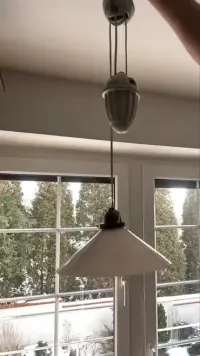 Stara przedwojenna porcelanowa lampa — ujęcie 4