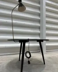 Stolik lampka vintage lata 60te z lampką retro — ujęcie 4