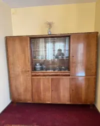 Stylowa szafa biblioteka vintage PRL — ujęcie 2