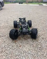 Traxxas X-Maxx 8S – Potężna terenówka RC po dużym serwisie i ulepszeniach — ujęcie 5
