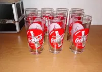 Zestaw 10 kolekcjonerskich szklanek coś cola — ujęcie 4