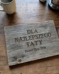 Deska z grawerem na Dzień Ojca prezent dla taty stare drewno — ujęcie 5