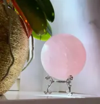 Kwarc Różowy 10 cm 1342 g + GRATIS metalowa podstawka • Miłość • Przebaczenie • Uzdrowienie serca • Empatia — ujęcie 2