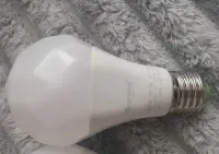 inteligentna żarówka LED Nanoleaf Essentials GU10 — ujęcie 4
