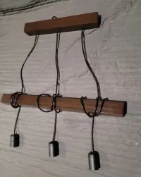 Lampa wisząca drewniana — ujęcie 3