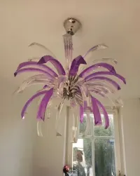 Efektowna lampa wisząca — ujęcie 3
