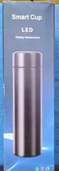 Kubek termiczny led z twoim imieniem. — ujęcie 4
