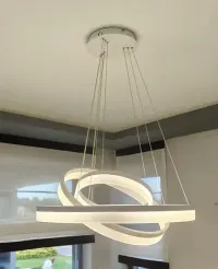 Lampa ledowa okręgi nowoczesny styl — ujęcie 4