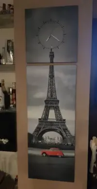 Ozdobny obraz z zegarem z grafiką Paryża — ujęcie 2