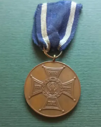 Brązowy medal "Zasłużonym na Polu Chwały" — praca Jerzy, Głuchołazy