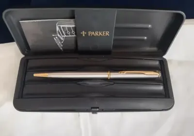 Długopis Parker Insignia s steel, złocone detale — praca Aleksandra, Bydgoszcz