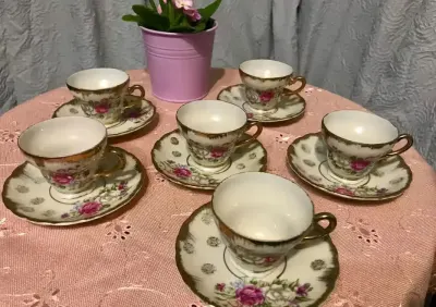 Filiżanki -  stara porcelana - 6 sztuk — praca Beata, Gdańsk