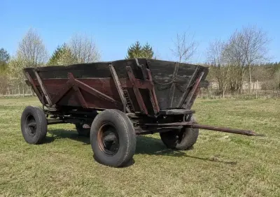 Fura konna wóz gospodarski z zaczepem pod traktor / ciągnik rolniczy — praca Dawid, Chełm Śląski
