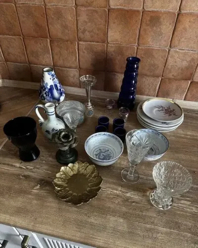 Różne antyki vintage — praca Dorota M., Dębniki