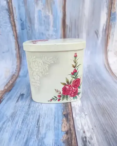 Kolekcjonerska metalowa puszka - vintage - design — praca skarbywyszukane, Łask