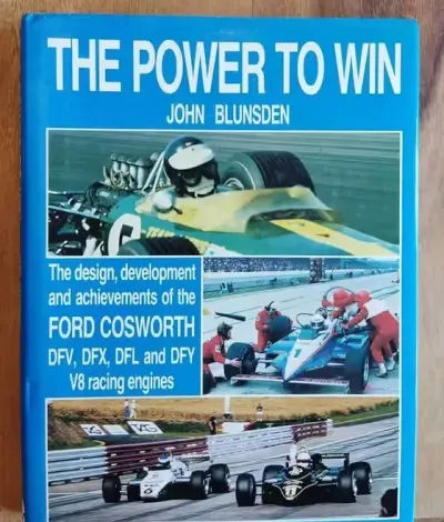 Książka (ang) The Power To Win: Ford Cosworth V8 Racing Engines — praca Robert, Warszawa